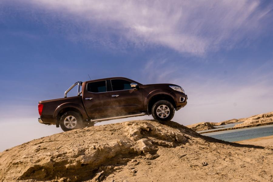  Nissan Navara Double Cab 2017 года  (CN) (фото 3 из 7)